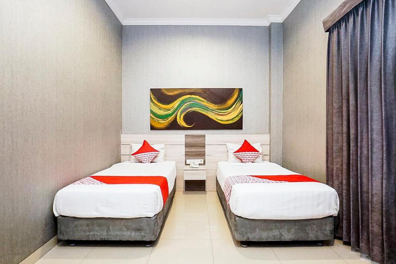 פסורואן Oyo 289 Hotel Dalwa Syariah מראה חיצוני תמונה