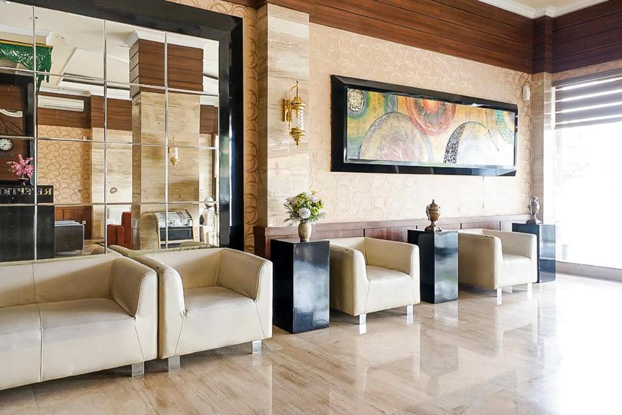 פסורואן Oyo 289 Hotel Dalwa Syariah מראה חיצוני תמונה